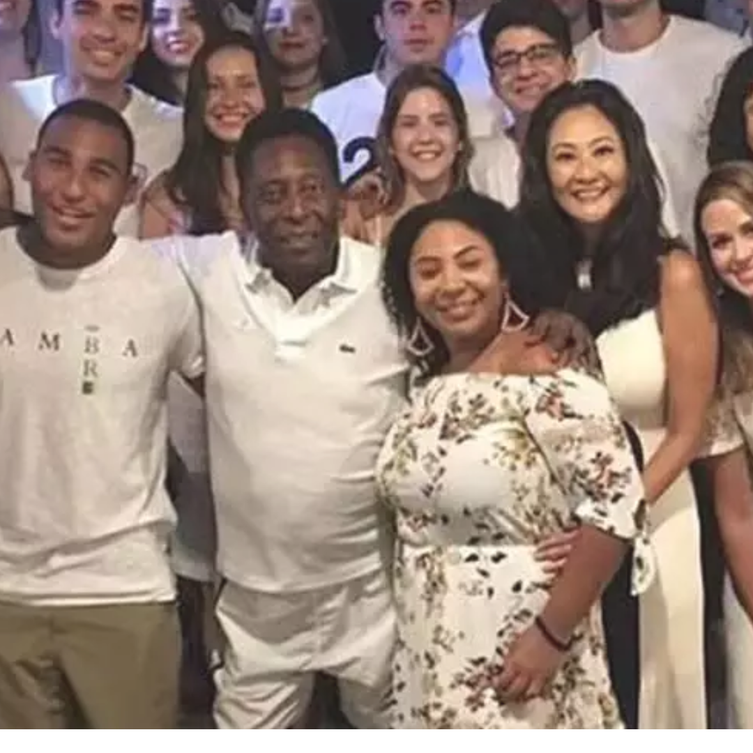 Exame de DNA de mulher que diz ser filha de Pelé dá negativo; família aguarda contraprova